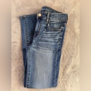 High Waisted American Eagle Jegging